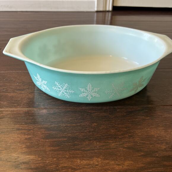 Pyrex Turquoise Snowflake Oval Casserole Dish 2 1/2 Qt. #045 No Lid - Picture 1 of 9